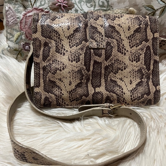 Bag - Picture 3 of 8